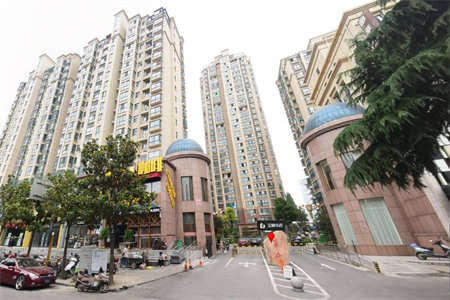 便宜！黄海龙苑！南客厅！送附房！电梯好楼层！西郊一中学区房